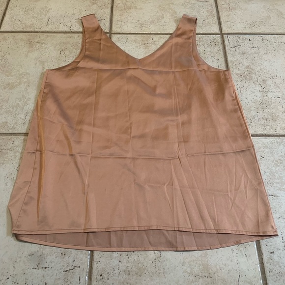 Elegant Brown Sleeveless Top - Picture 5 of 7